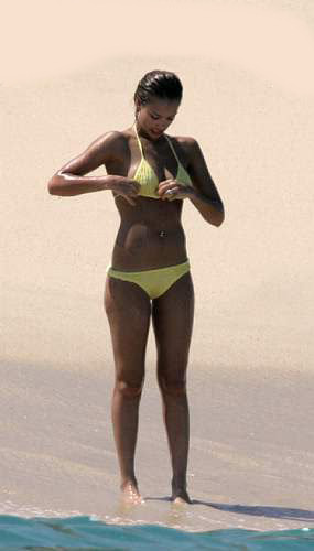 Jessica Alba sur la plage
